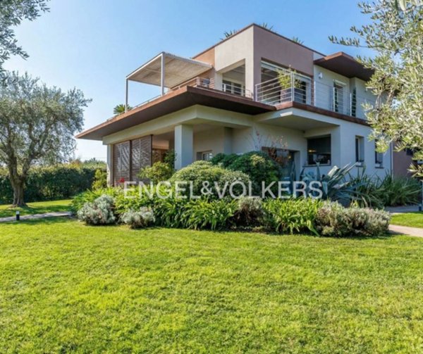 casa indipendente in vendita a Moniga del Garda