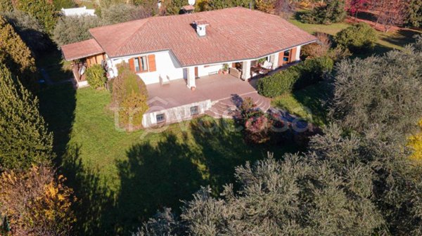 casa indipendente in vendita a Moniga del Garda
