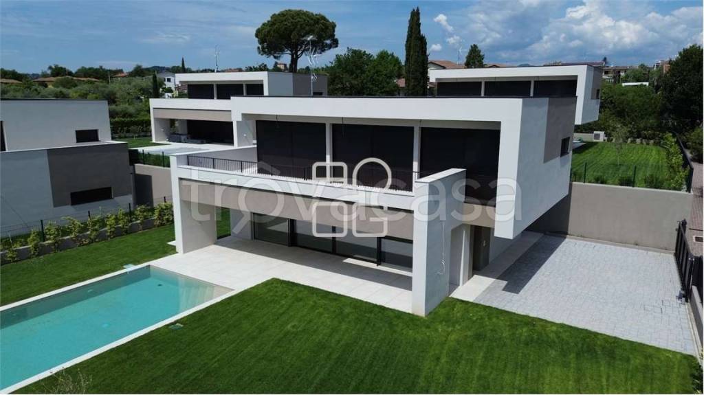 casa indipendente in vendita a Moniga del Garda
