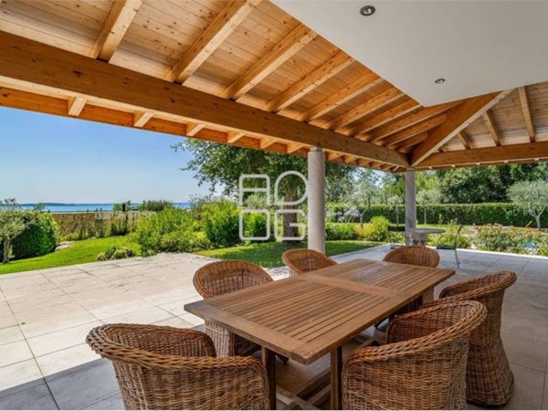 casa indipendente in vendita a Moniga del Garda