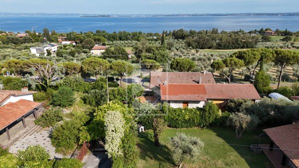 casa indipendente in vendita a Moniga del Garda