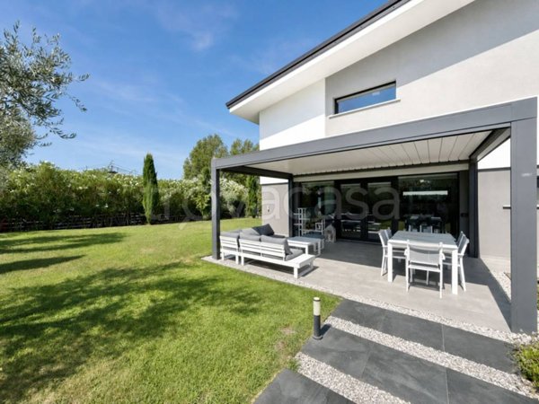 casa indipendente in vendita a Moniga del Garda