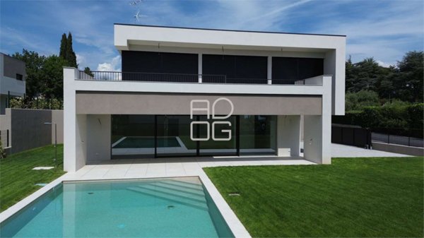 casa indipendente in vendita a Moniga del Garda