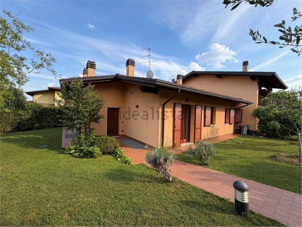 casa indipendente in vendita a Moniga del Garda