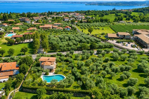 casa indipendente in vendita a Moniga del Garda
