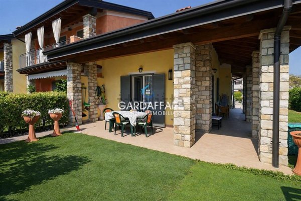 casa indipendente in vendita a Moniga del Garda