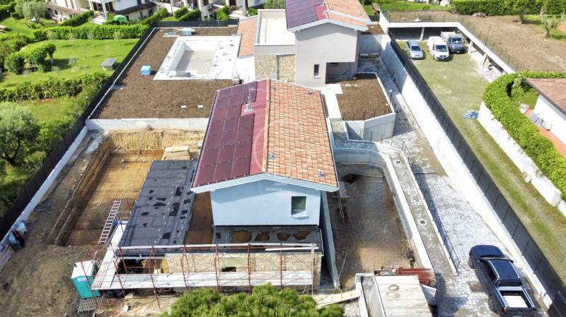 casa indipendente in vendita a Moniga del Garda