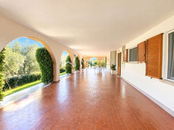 casa indipendente in vendita a Moniga del Garda
