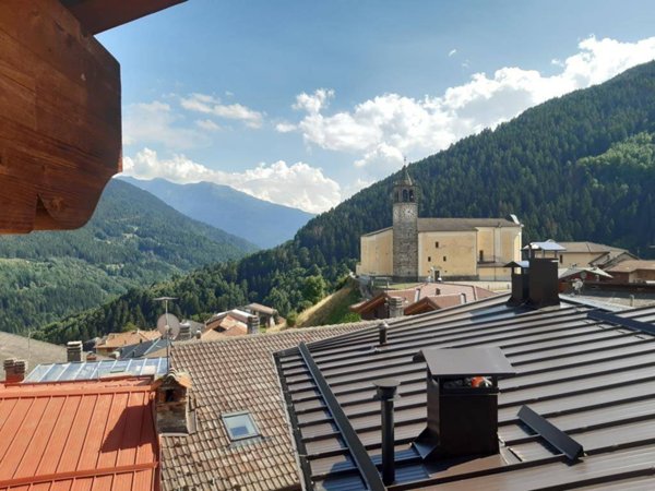 casa indipendente in vendita a Monno