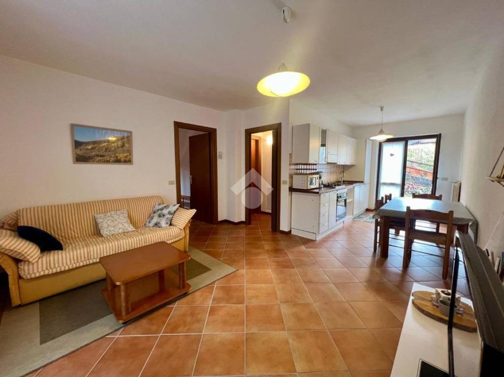 casa indipendente in vendita a Monno