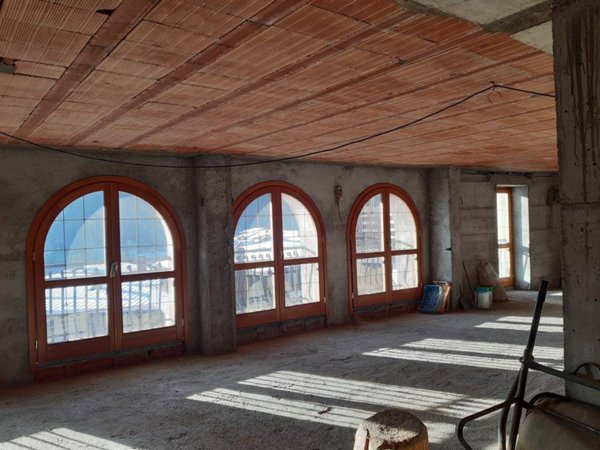casa indipendente in vendita a Monno