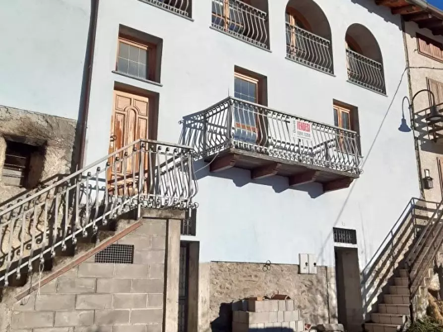 casa semindipendente in vendita a Monno