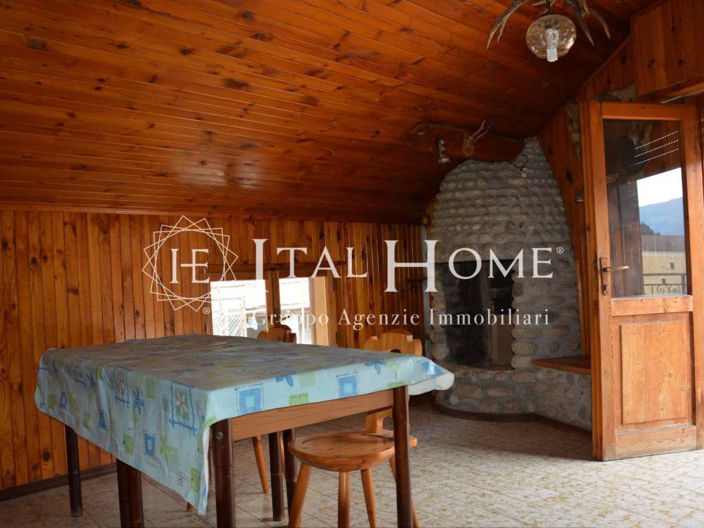 appartamento in vendita a Monno