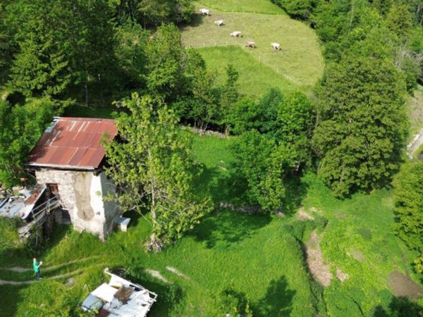 casa indipendente in vendita a Monno