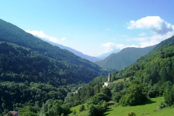 casa indipendente in vendita a Monno