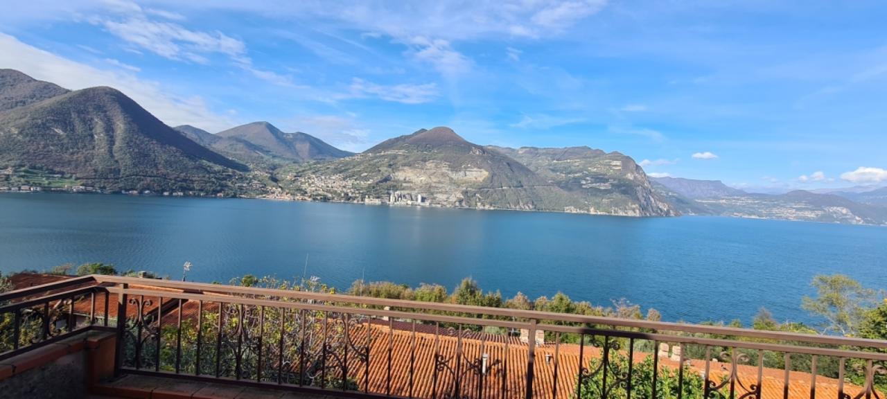 casa indipendente in vendita a Monte Isola