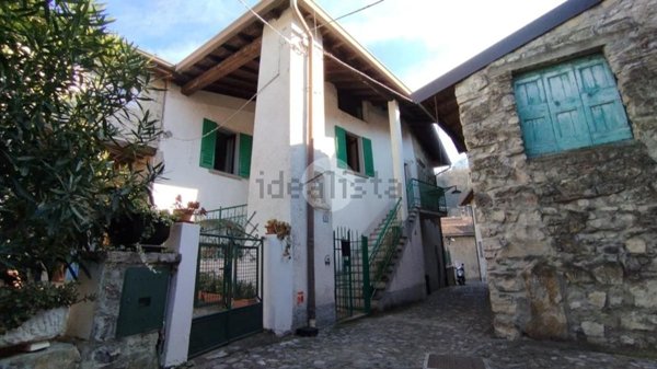 appartamento in vendita a Monte Isola in zona Olzano
