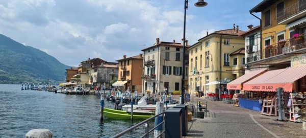 casa indipendente in vendita a Monte Isola in zona Peschiera Maraglio