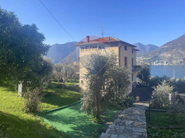 casa indipendente in vendita a Monte Isola in zona Siviano