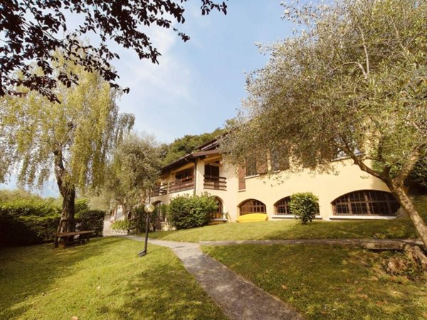 appartamento in vendita a Monte Isola in zona Menzino
