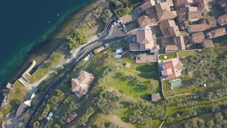 attico in vendita a Monte Isola in zona Carzano