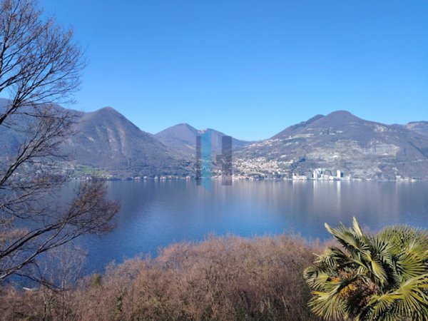 appartamento in vendita a Monte Isola in zona Menzino