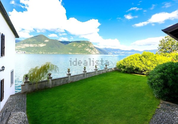 casa indipendente in vendita a Monte Isola in zona Siviano