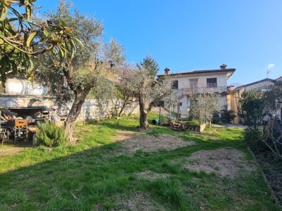 casa indipendente in vendita a Monte Isola in zona Peschiera Maraglio