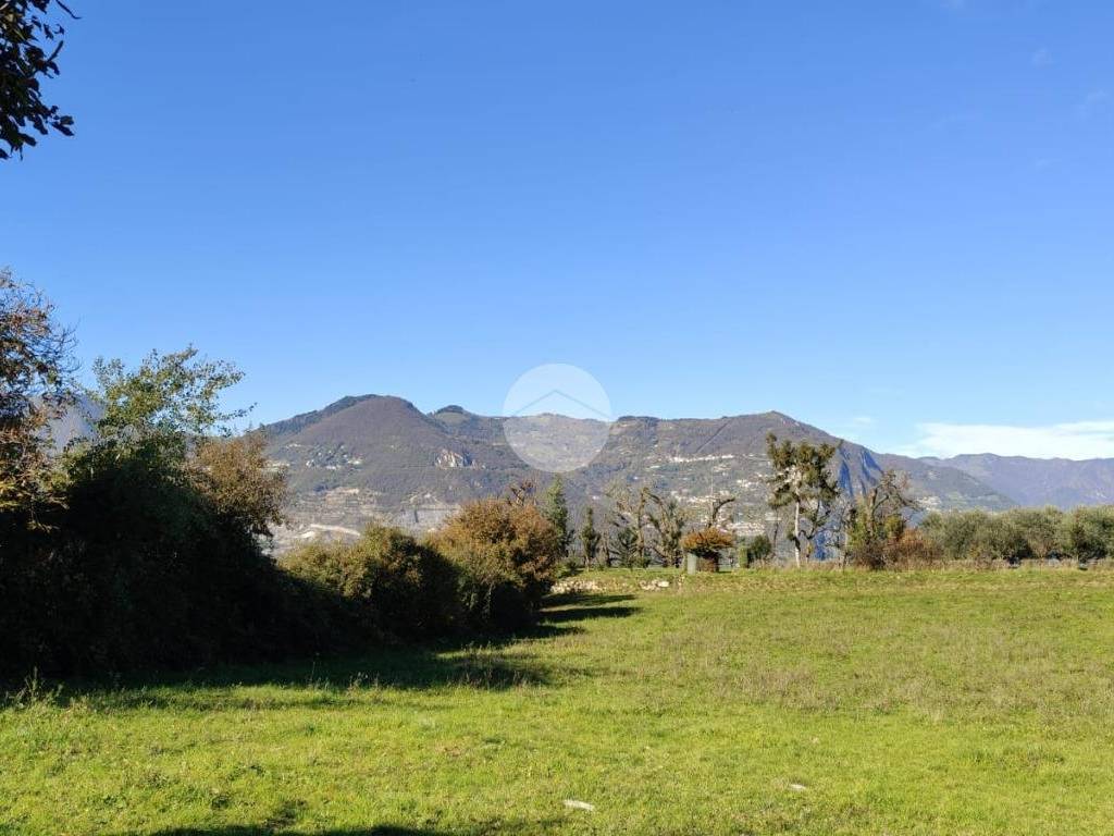 casa indipendente in vendita a Monte Isola in zona Cure