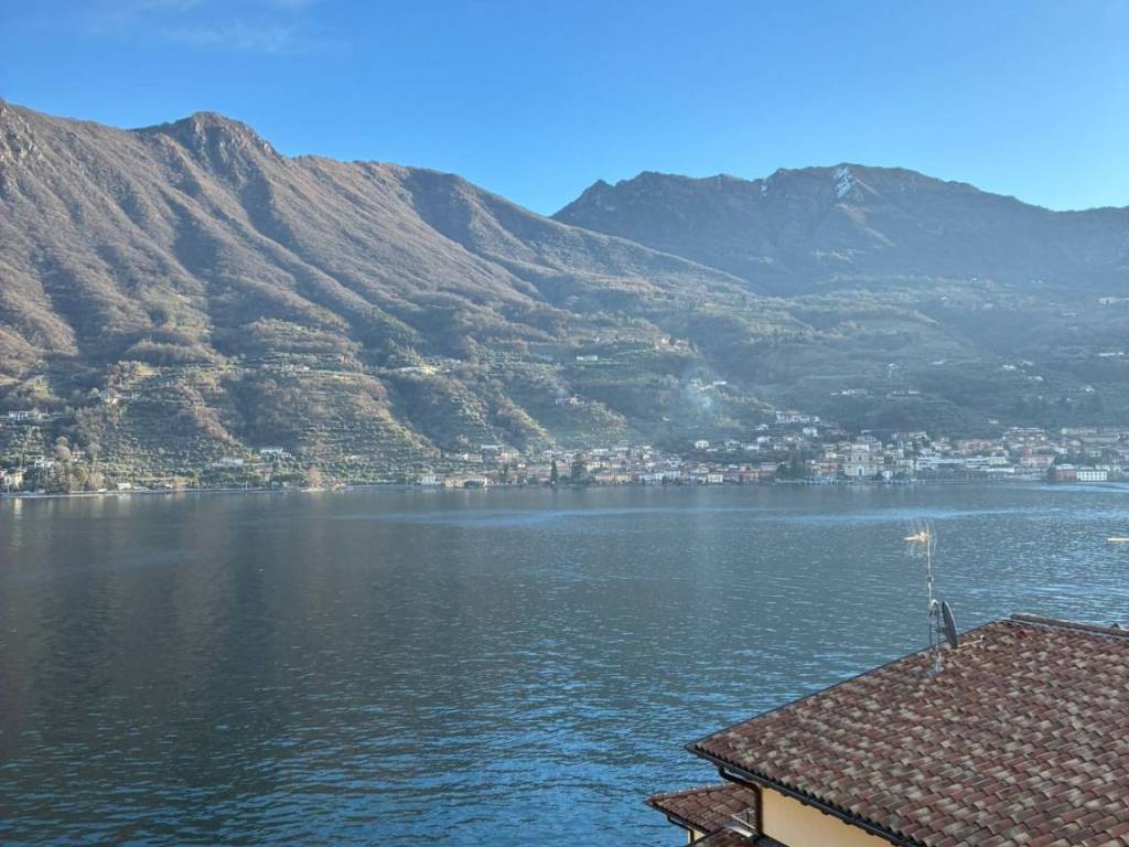 appartamento in vendita a Monte Isola in zona Carzano