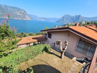 casa indipendente in vendita a Monte Isola