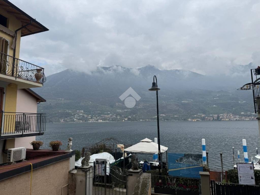 appartamento in vendita a Monte Isola in zona Carzano