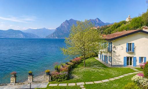 casa indipendente in vendita a Monte Isola in zona Siviano
