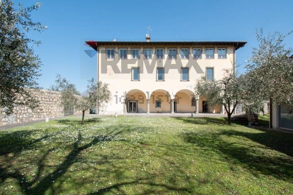 appartamento in vendita a Monte Isola in zona Menzino