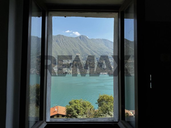 appartamento in vendita a Monte Isola in zona Carzano