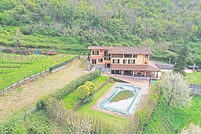 casa indipendente in vendita a Monticelli Brusati