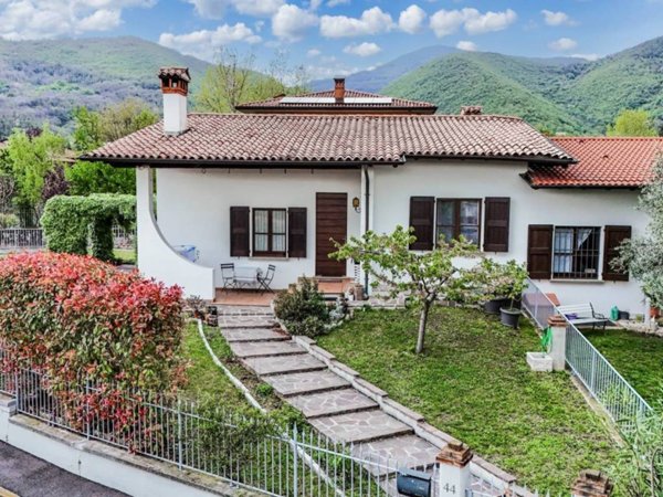 casa indipendente in vendita a Monticelli Brusati