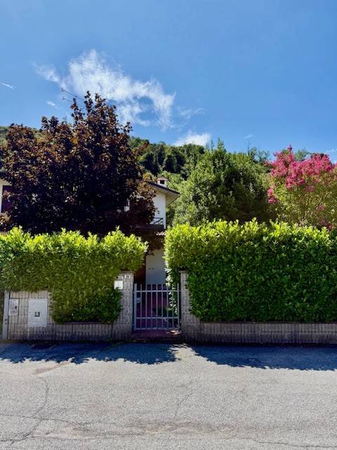 casa indipendente in vendita a Monticelli Brusati