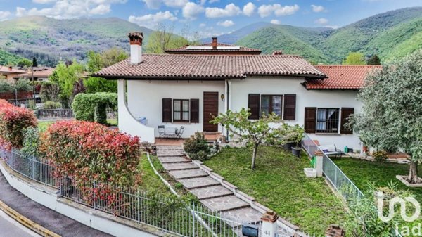 casa indipendente in vendita a Monticelli Brusati
