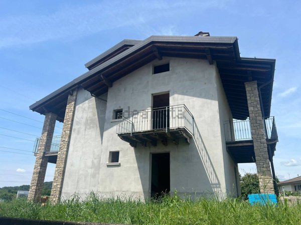 casa indipendente in vendita a Monticelli Brusati