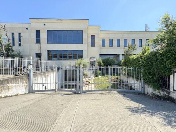 locale di sgombero in vendita a Monticelli Brusati