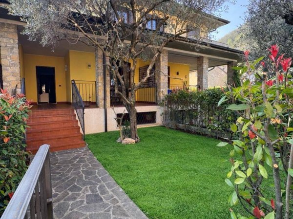 casa indipendente in vendita a Monticelli Brusati