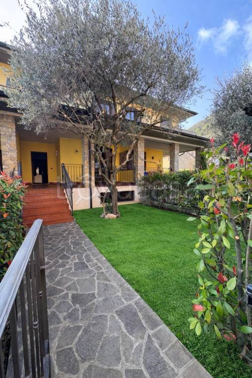 casa indipendente in vendita a Monticelli Brusati