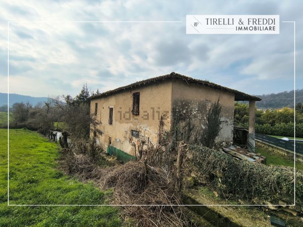 casale in vendita a Monticelli Brusati