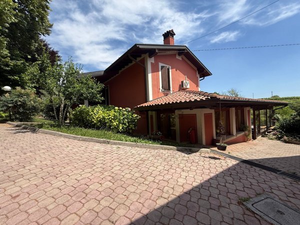 casa indipendente in vendita a Monticelli Brusati