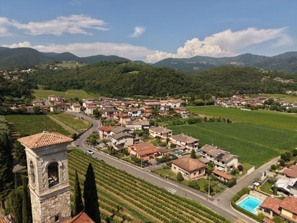 appartamento in vendita a Monticelli Brusati