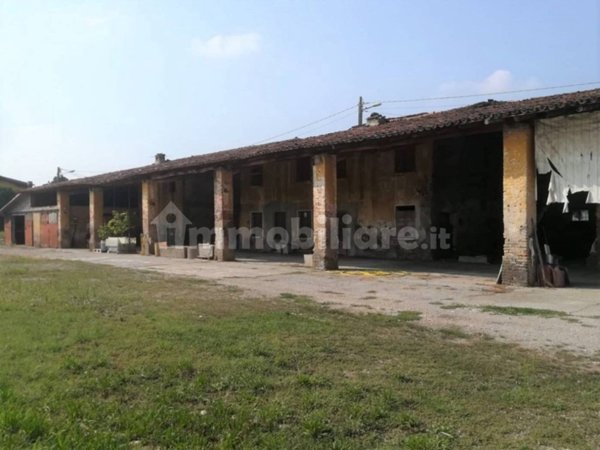 casa indipendente in vendita a Montichiari in zona Sant'Antonio