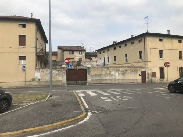 appartamento in vendita a Montichiari in zona Centro Storico