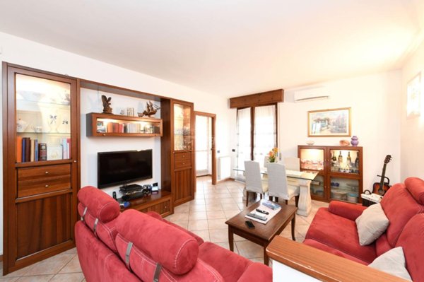 appartamento in vendita a Montichiari in zona Rò