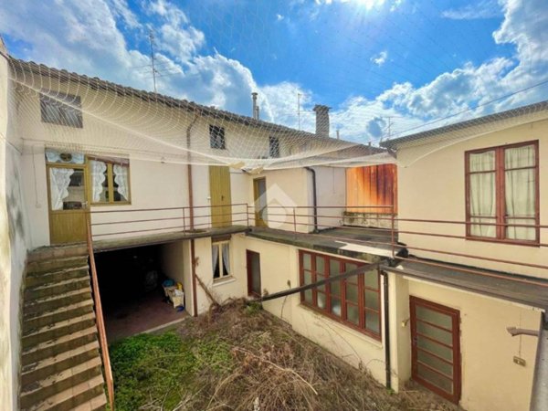 casa indipendente in vendita a Montichiari in zona Rò